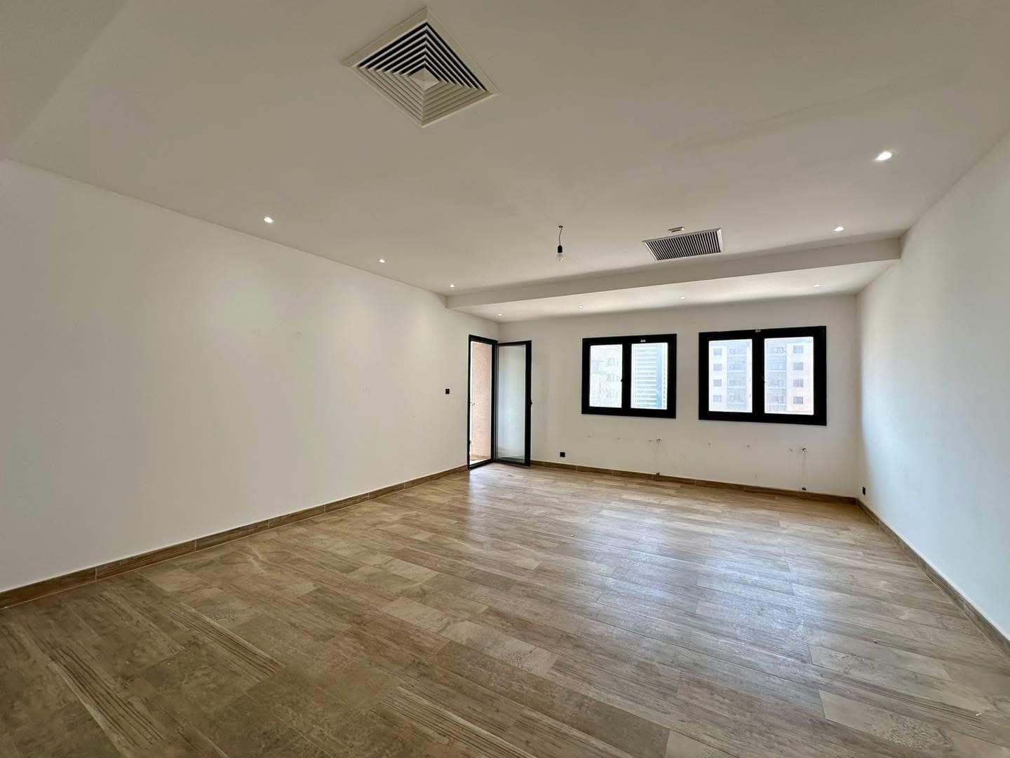 Appartement F4 – Frange Maritime, Oran