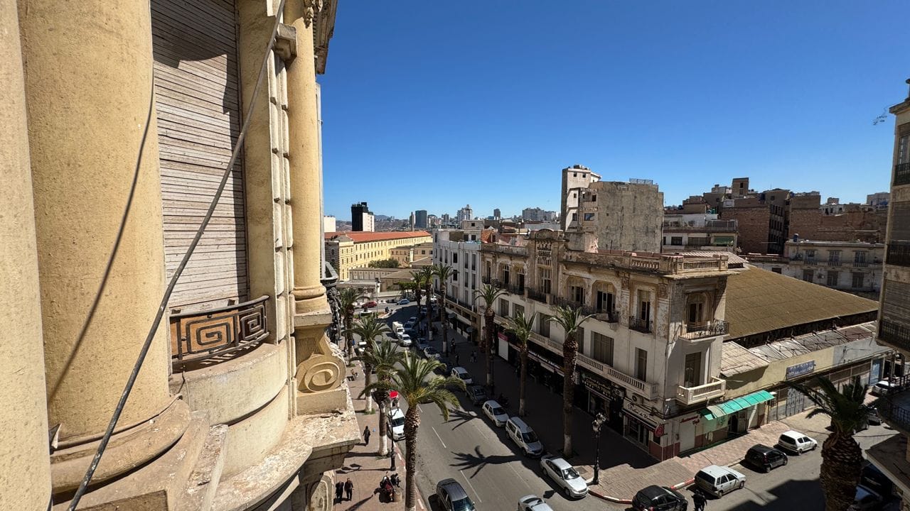 Appartement F5 – Bd La Soummam, Oran