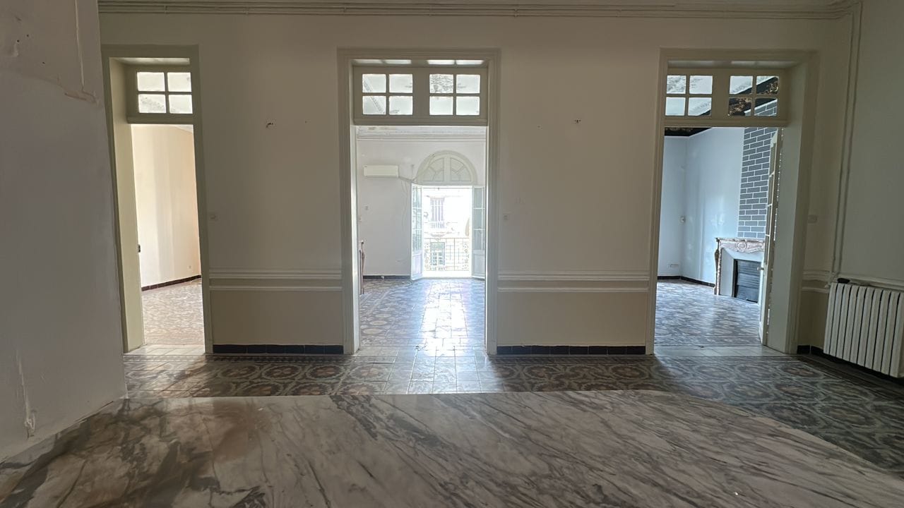 Appartement F5 – Oran