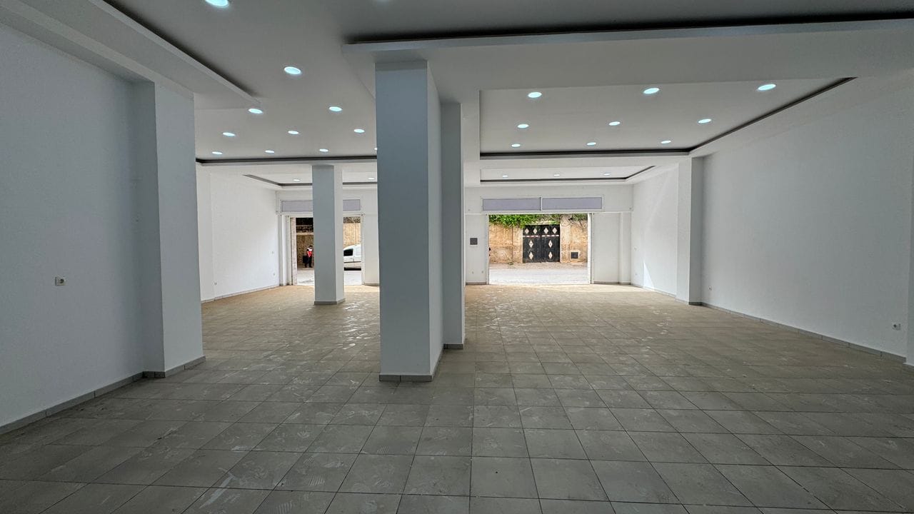 Bureau / Local – Avenue Sidi Chahmi, Oran