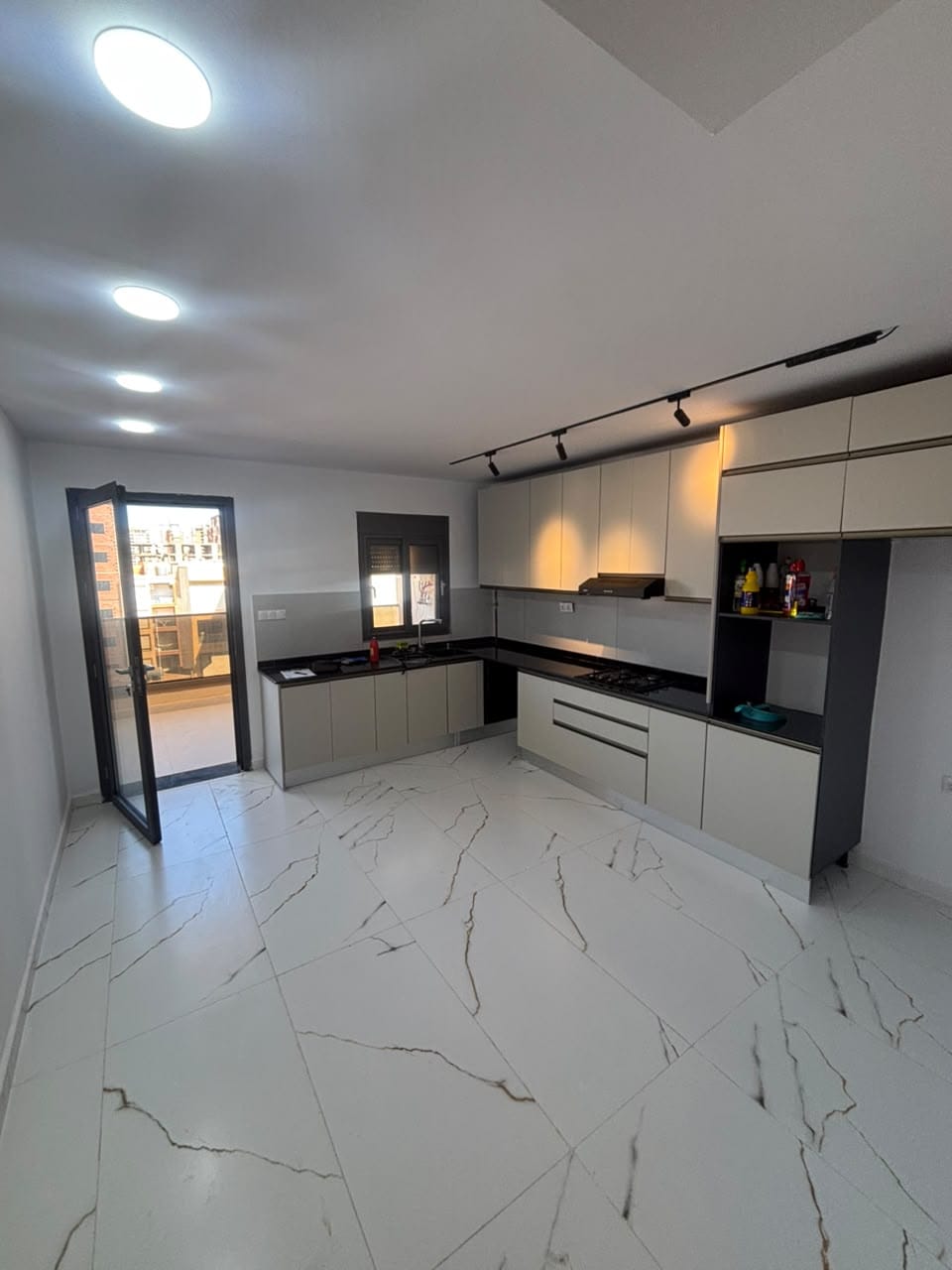 Appartement F4 – FERNAND VILLE